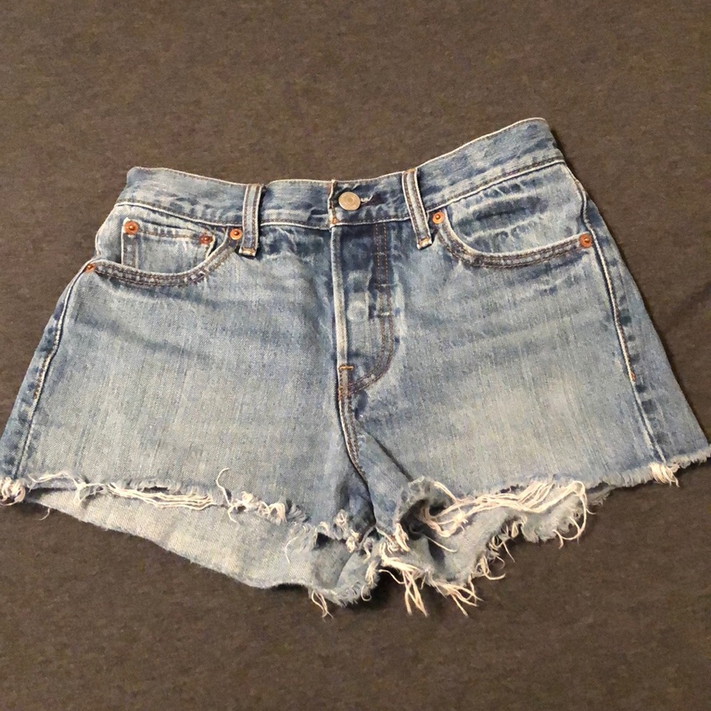 Levi 501 cut offs